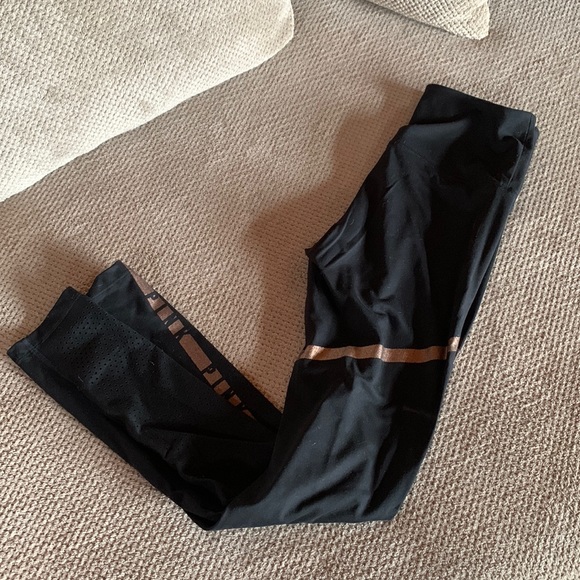 VS PINK_black and gold legging - Picture 1 of 4